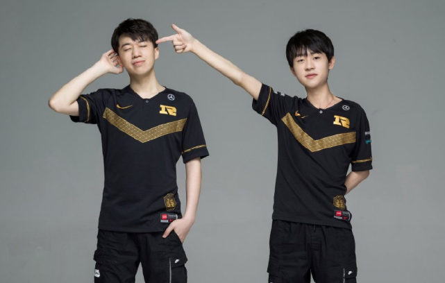 字母哥与雄 字母哥与雄